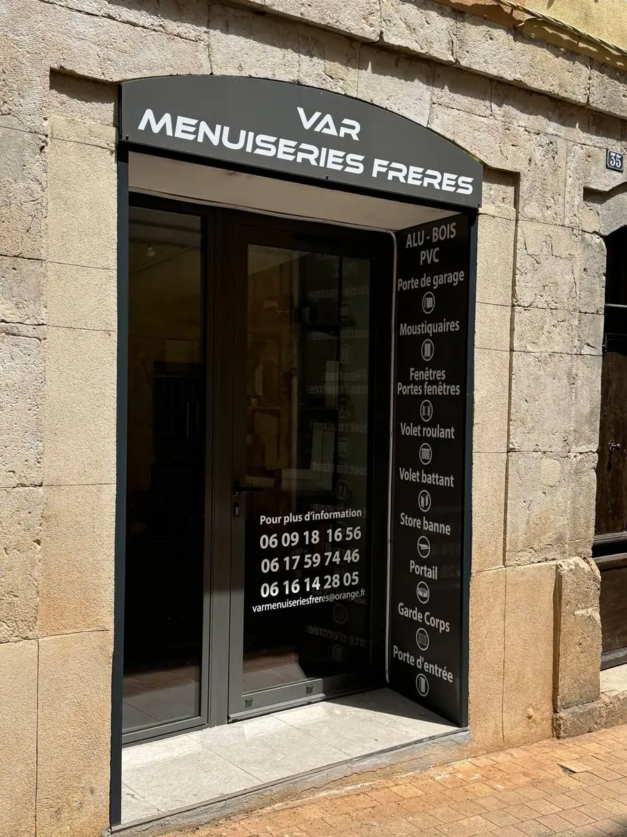 Showroom Var Menuiseries Frères à Barjols